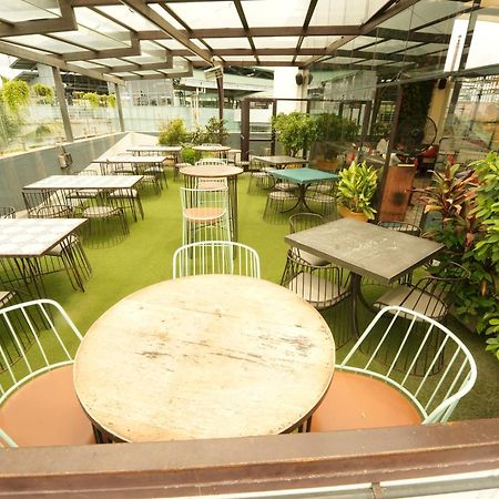 Vaishnavi Residency Hotel Bangalore Buitenkant foto