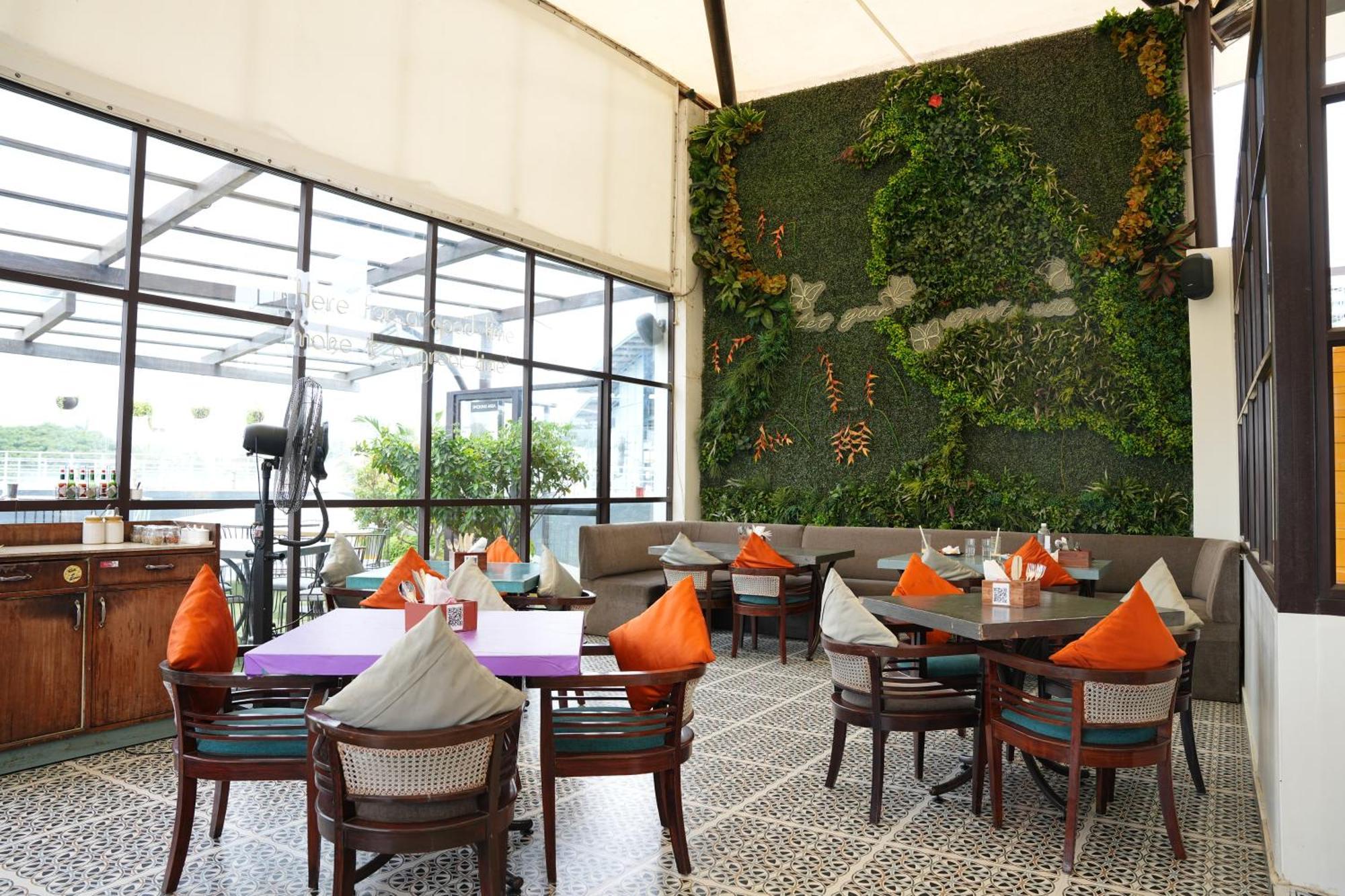 Vaishnavi Residency Hotel Bangalore Buitenkant foto