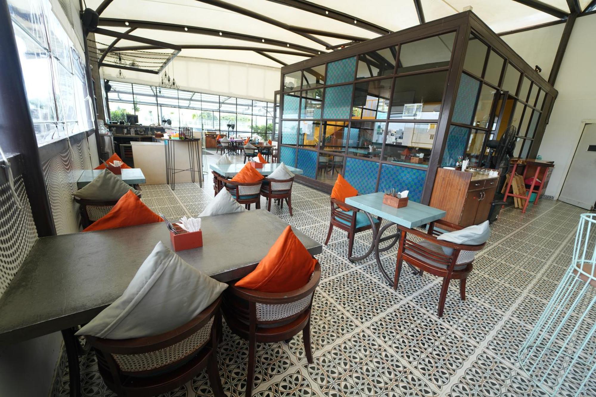 Vaishnavi Residency Hotel Bangalore Buitenkant foto