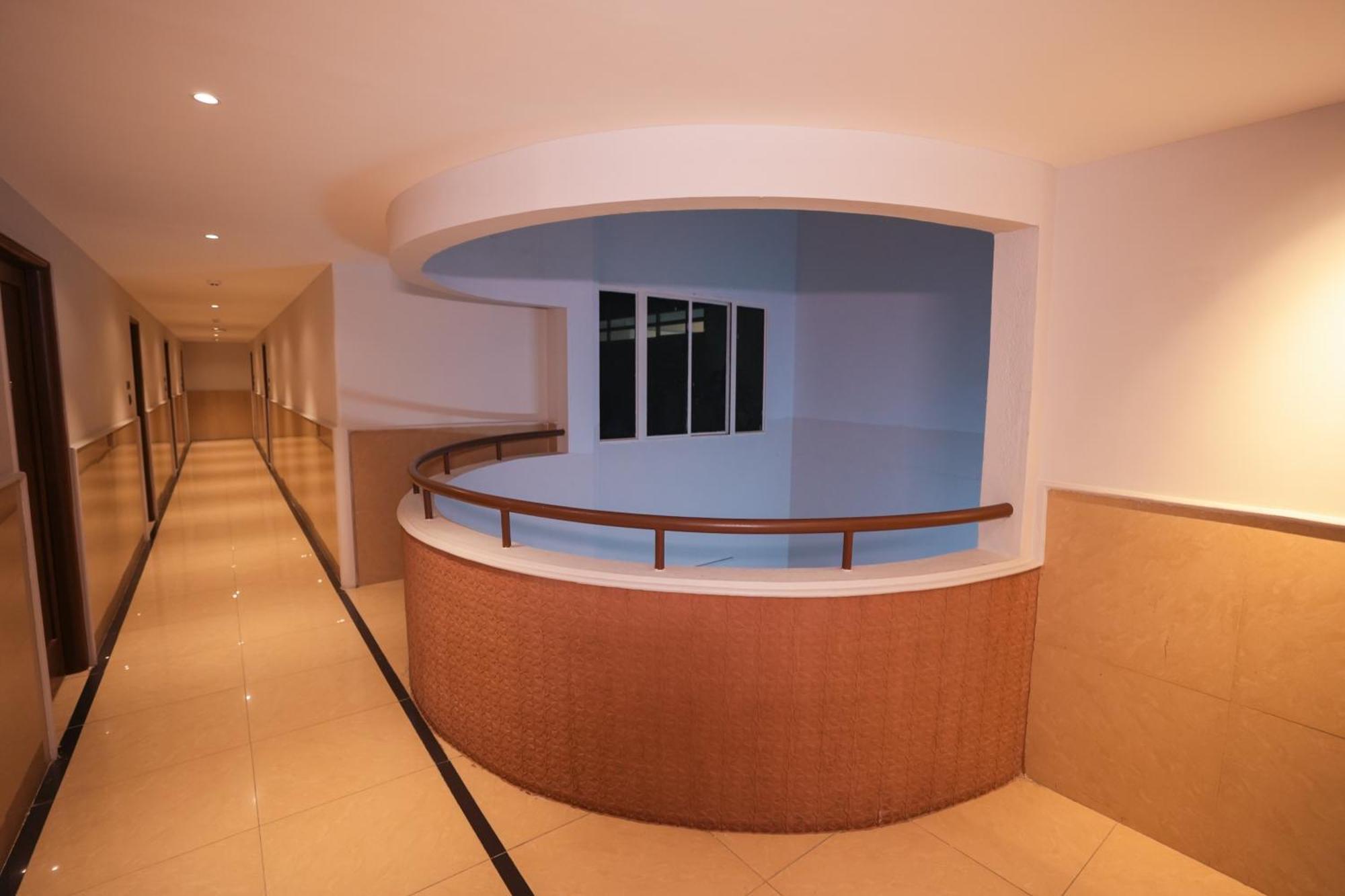 Vaishnavi Residency Hotel Bangalore Buitenkant foto