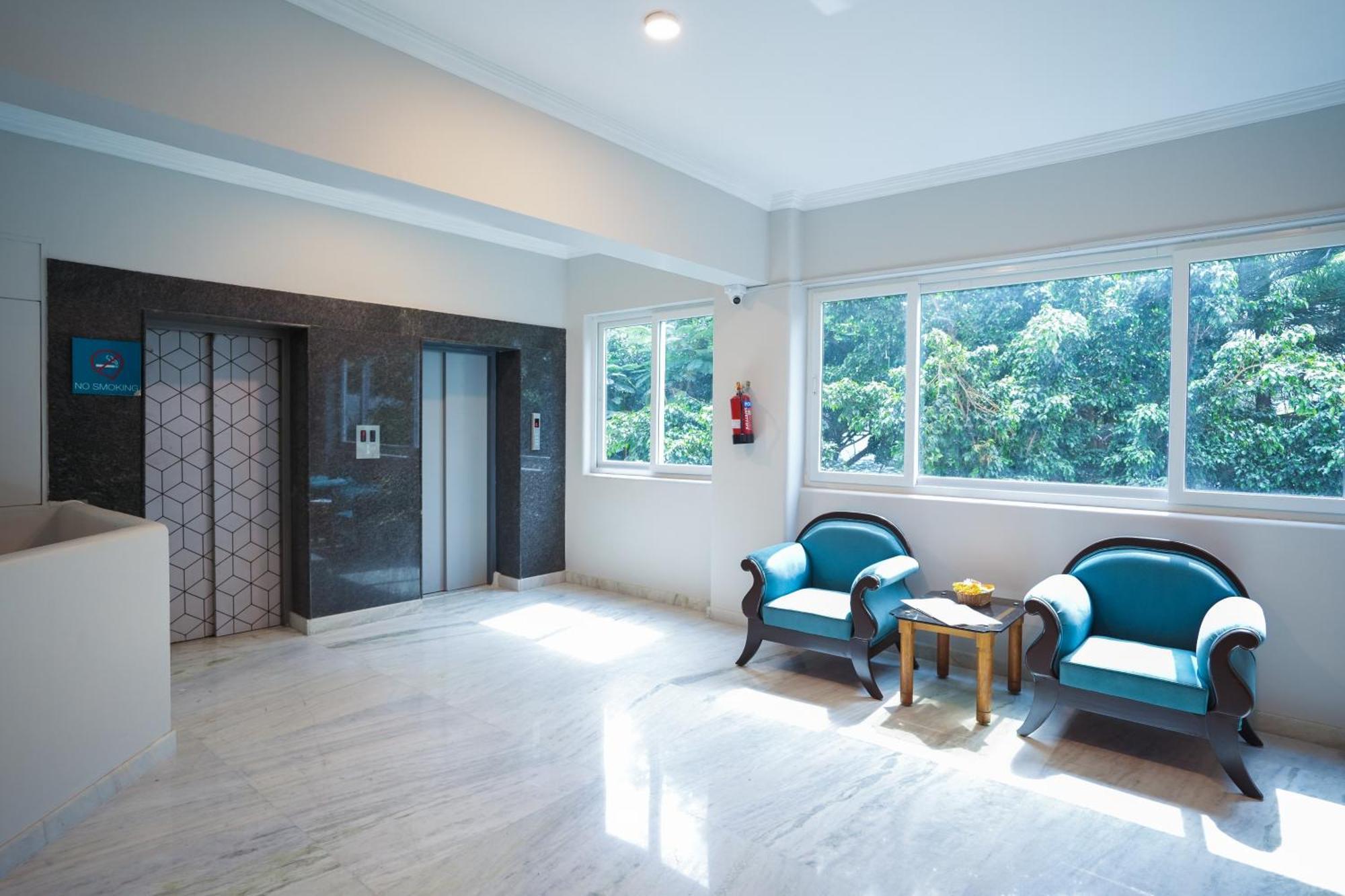 Vaishnavi Residency Hotel Bangalore Buitenkant foto