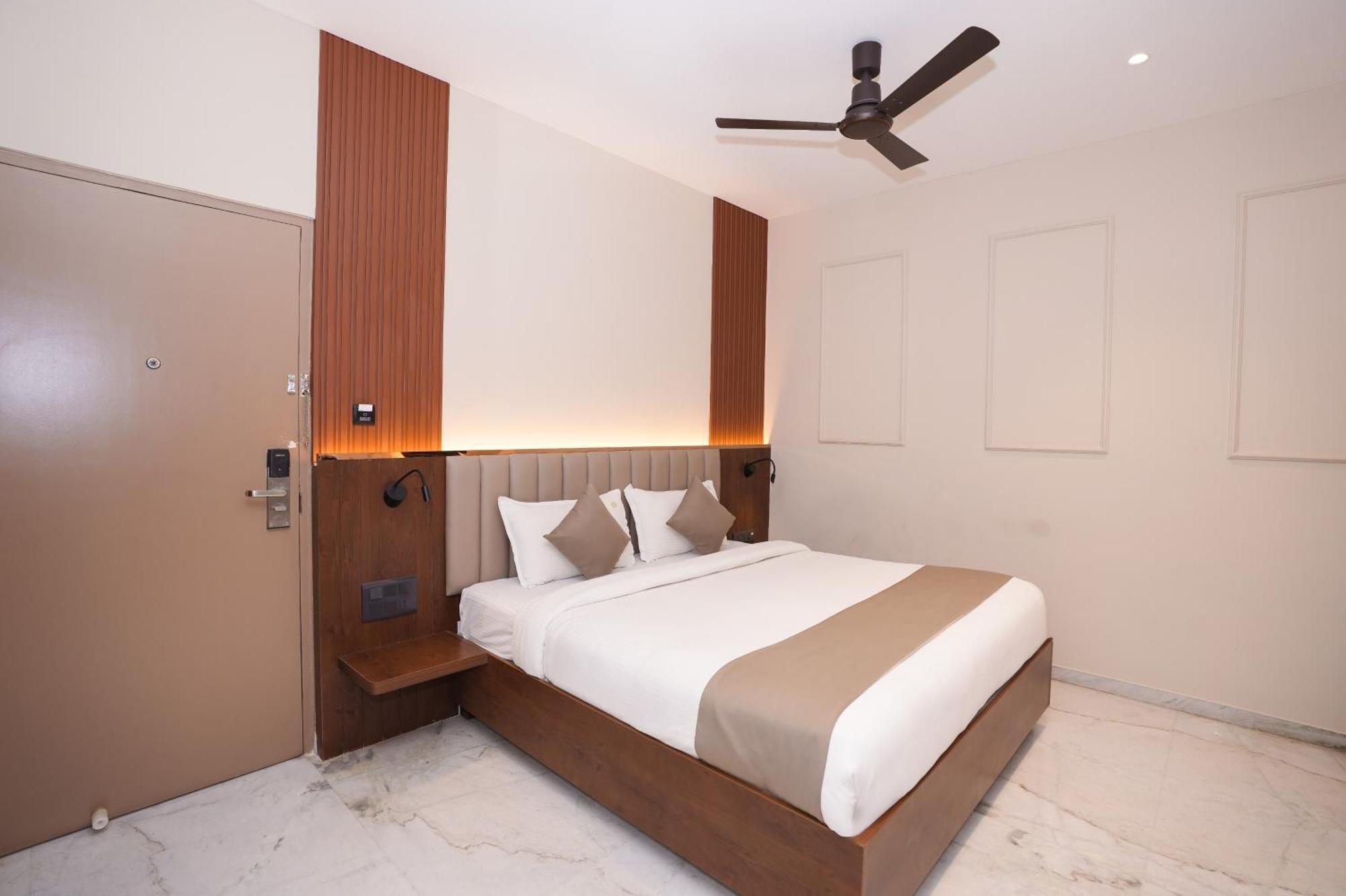 Vaishnavi Residency Hotel Bangalore Buitenkant foto