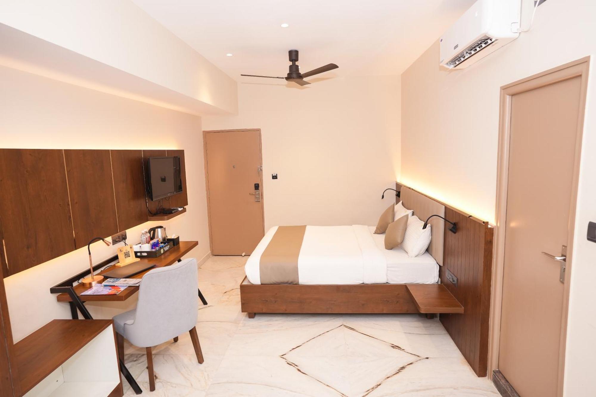 Vaishnavi Residency Hotel Bangalore Buitenkant foto