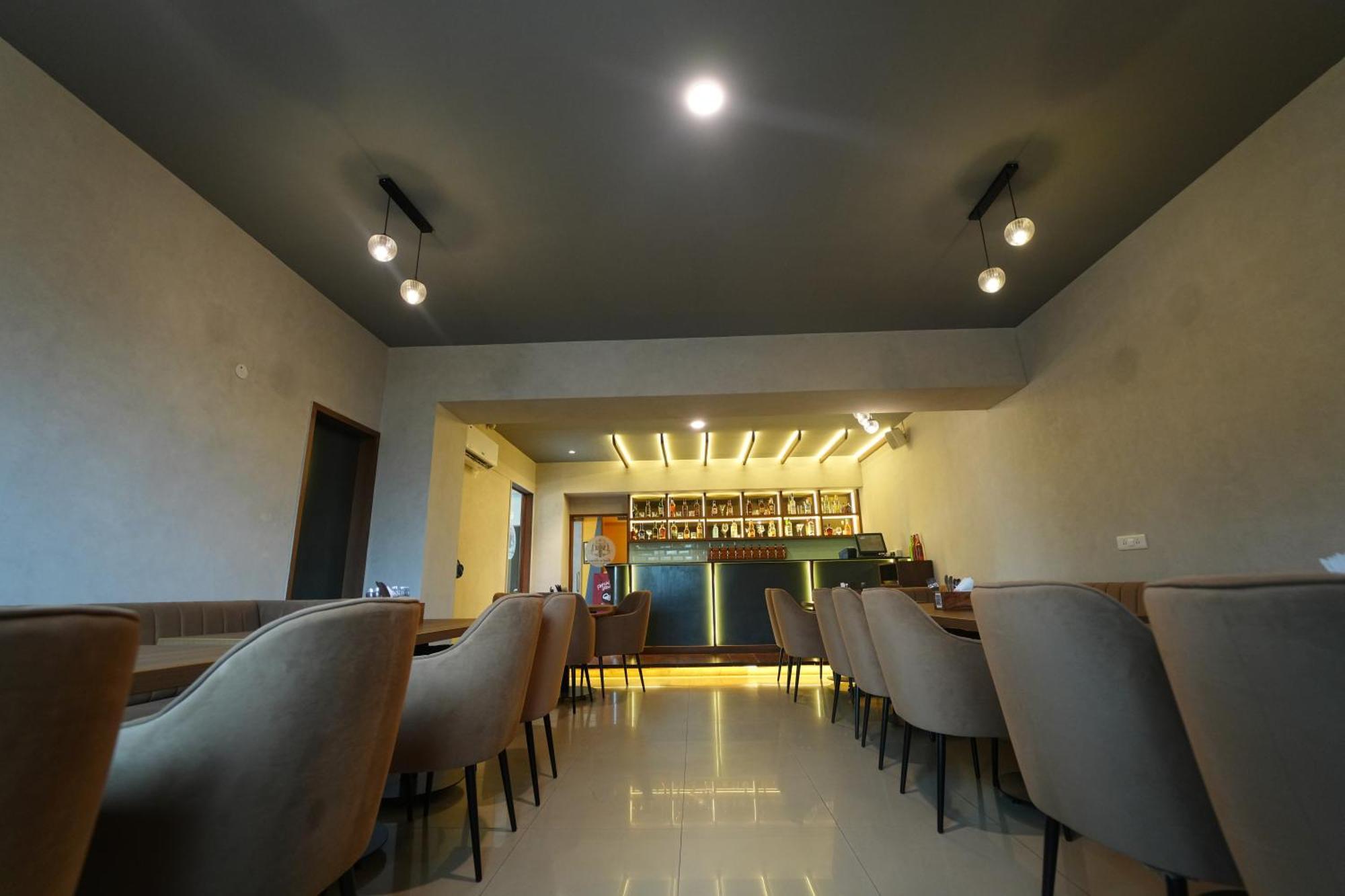 Vaishnavi Residency Hotel Bangalore Buitenkant foto