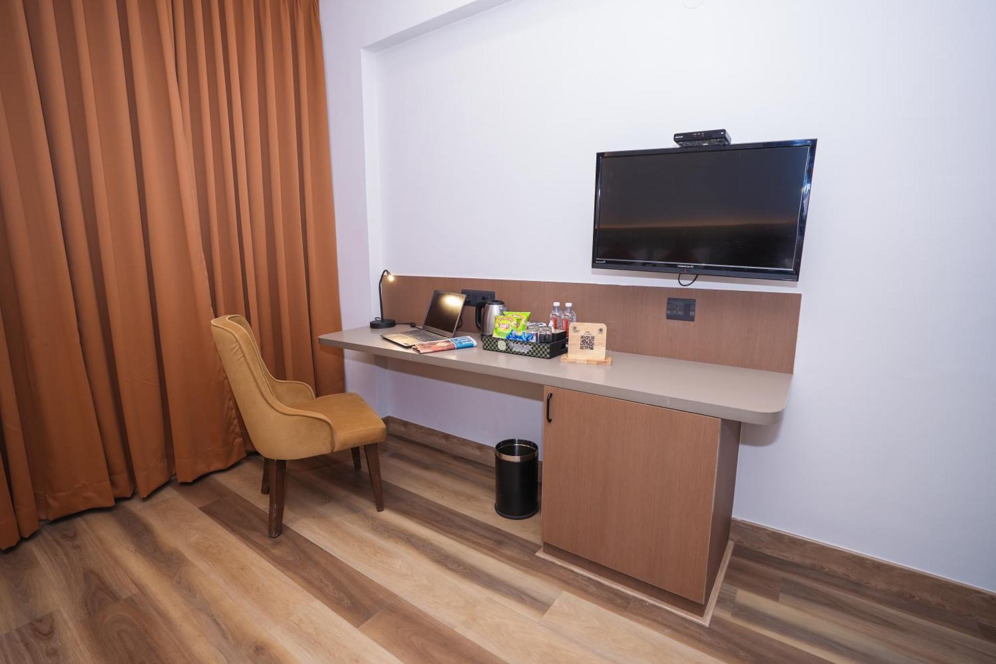 Vaishnavi Residency Hotel Bangalore Buitenkant foto