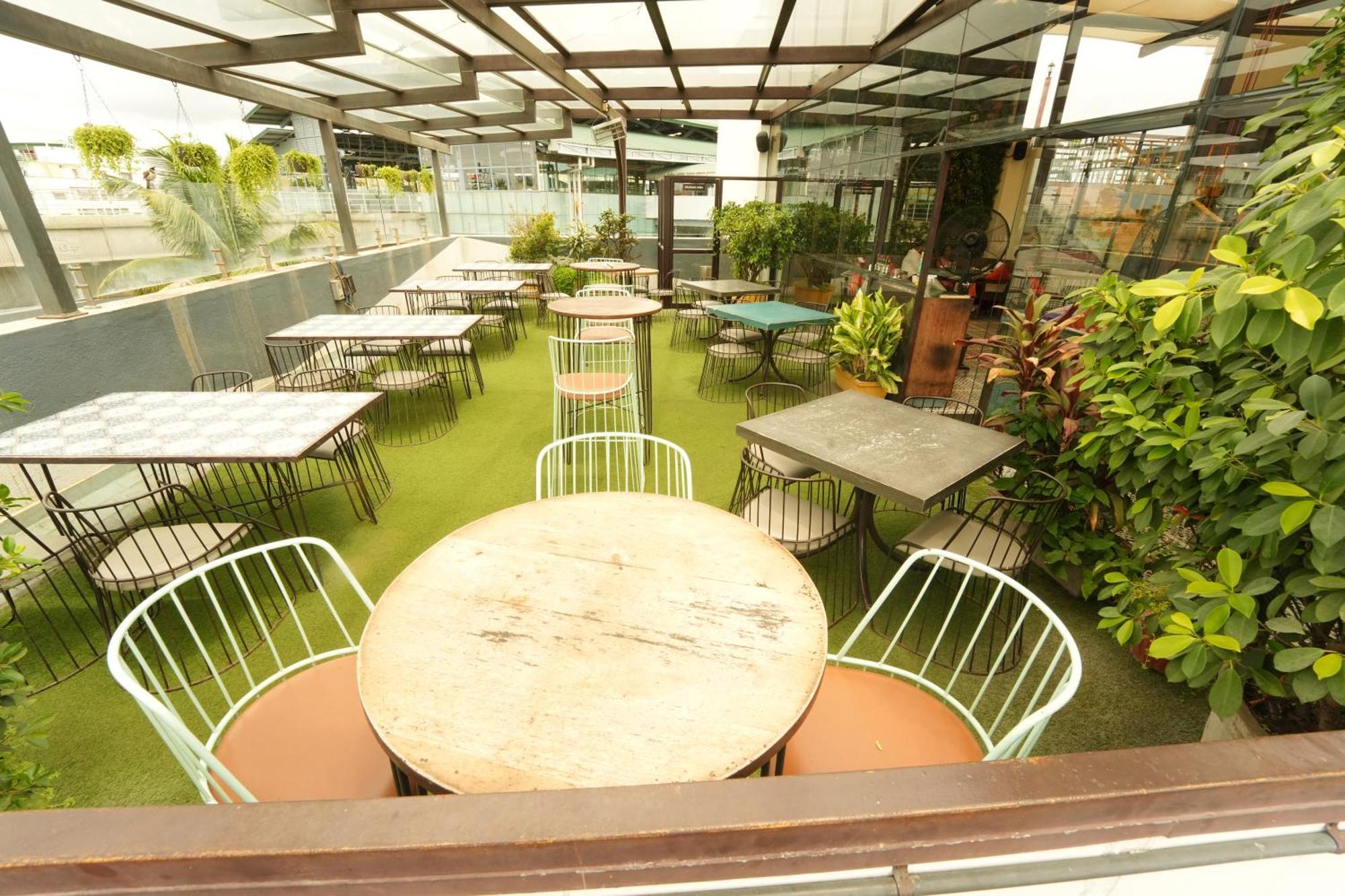 Vaishnavi Residency Hotel Bangalore Buitenkant foto